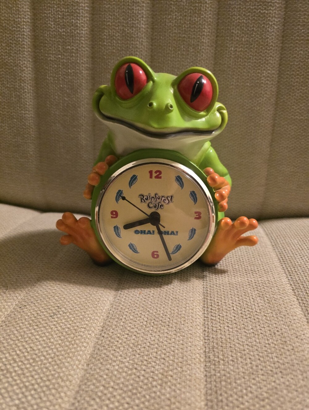 Rainforest Cafe Tree Frog table Clock Cha Cha Works Rare VTG